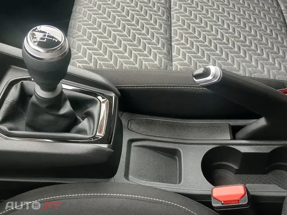 Renault Clio Outro