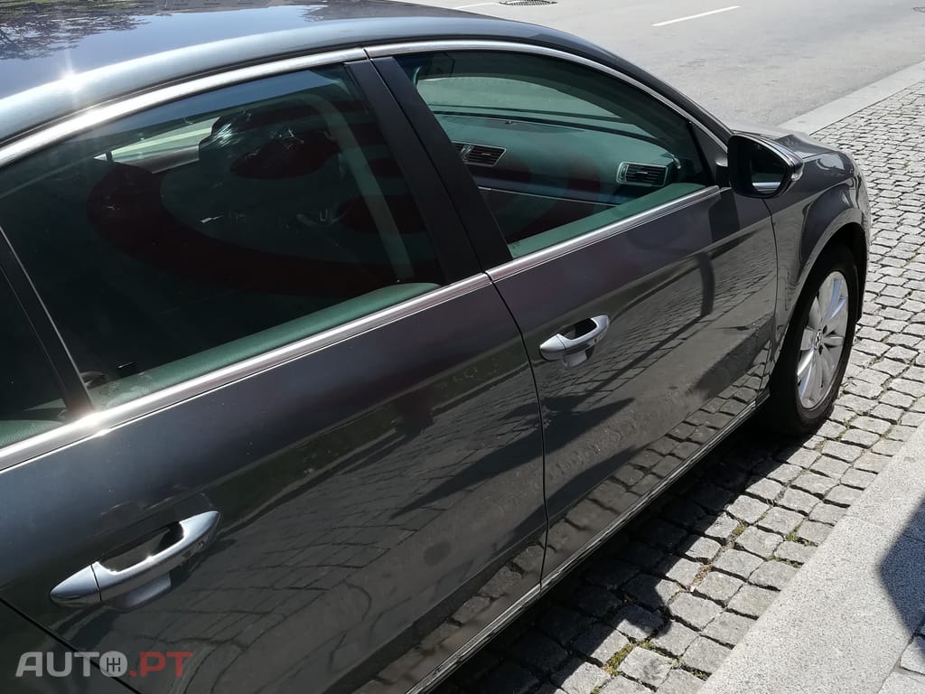 Volkswagen Passat PASSAT B7 1,6TDI 105CV CONFORT