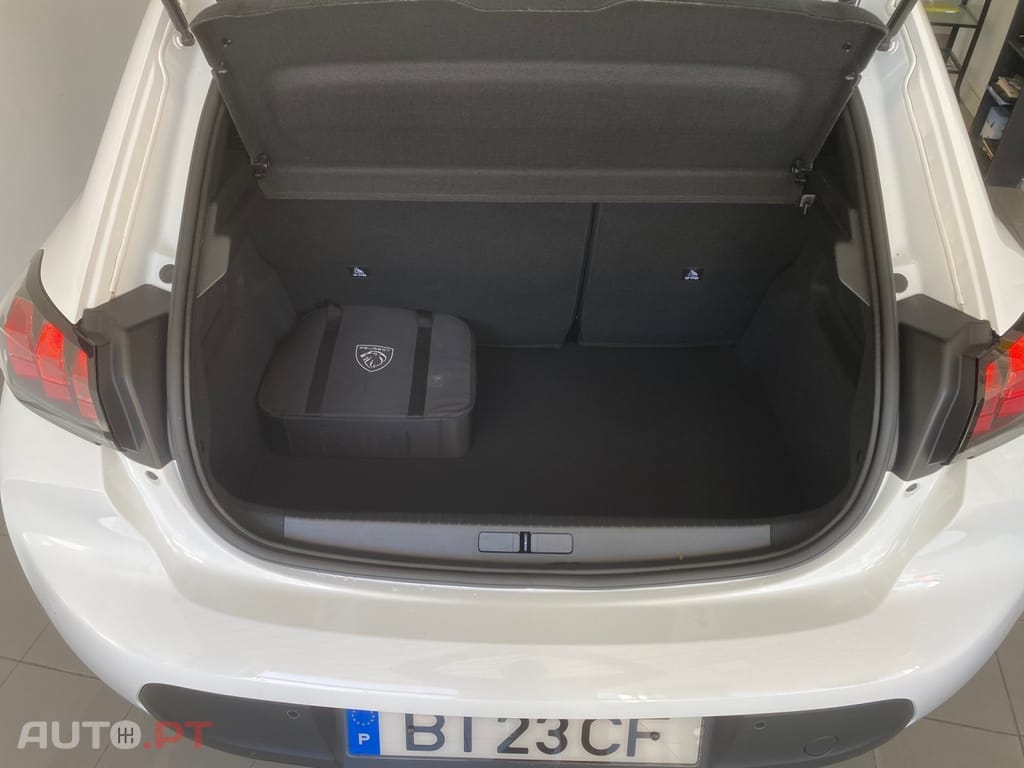 Peugeot E-208 50 kWh Active Pack
