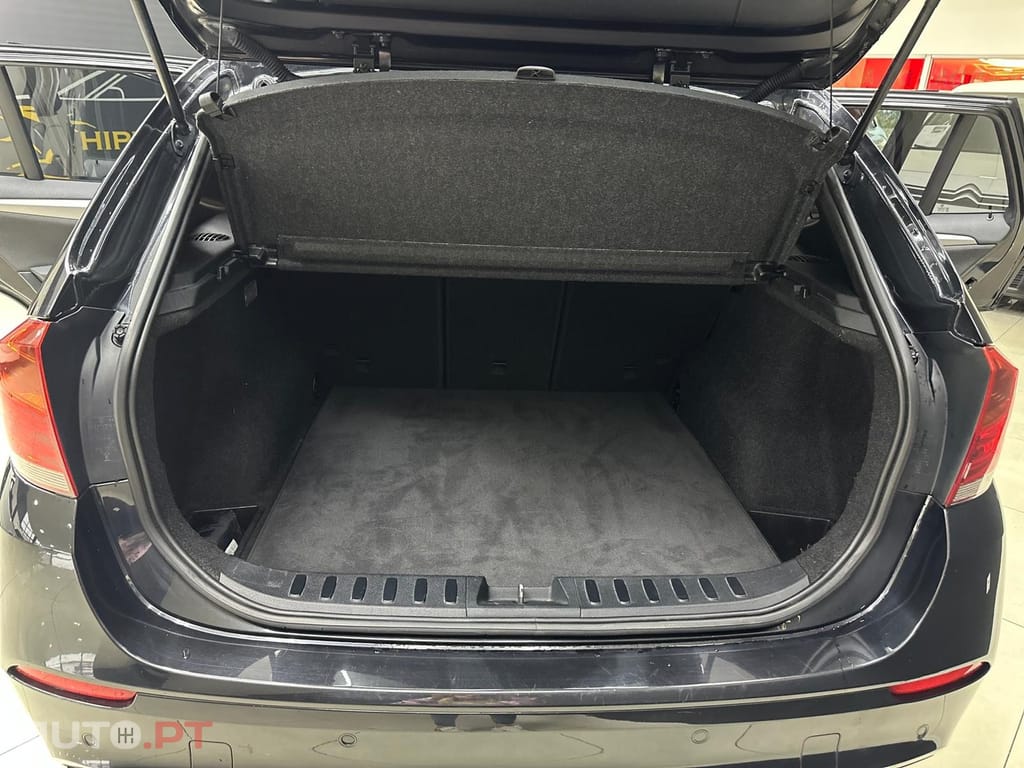 BMW X1 18 d sDrive Pack M
