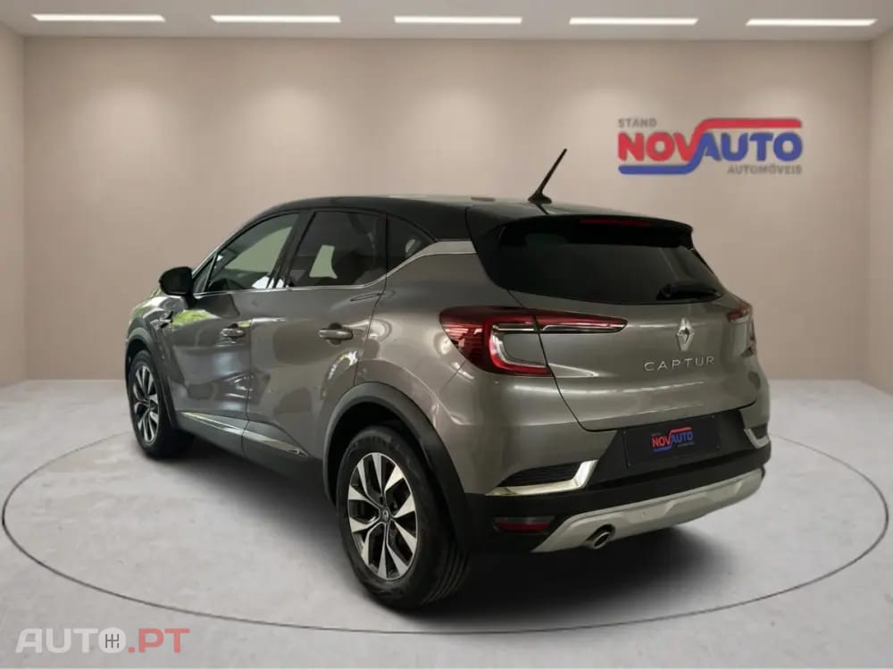 Renault Captur 1.0 TCe Techno — fotografia 5