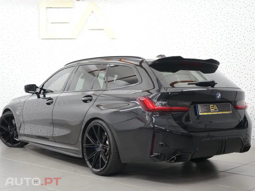 BMW 330 e iPerformance Sport Line