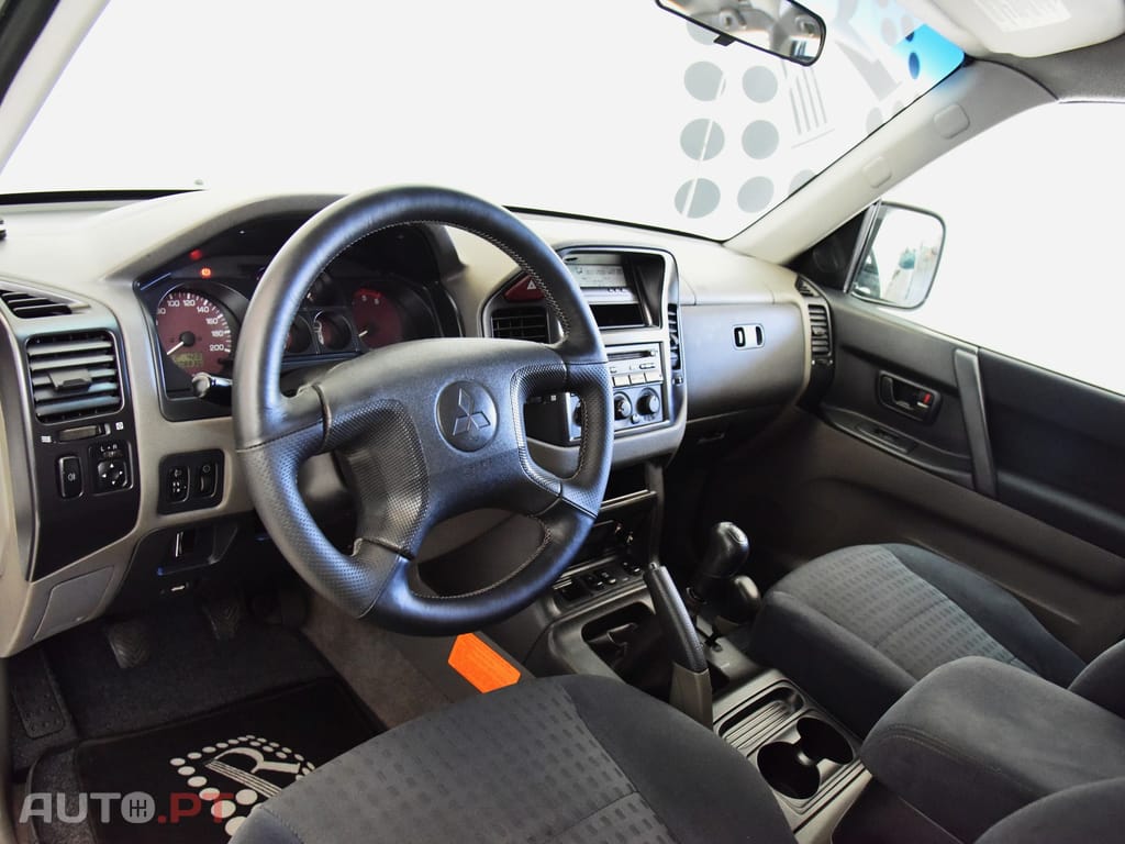 Mitsubishi Pajero 3.2 DI-D GLS Longo