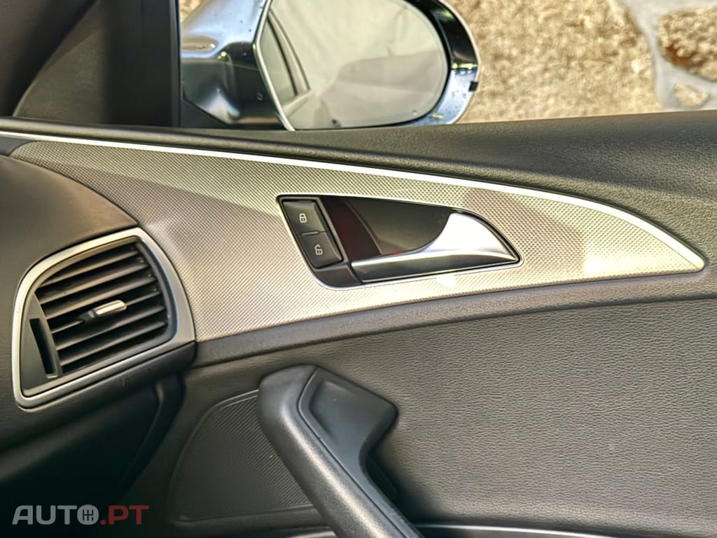 Audi A6 Avant 2.0 TDi S-line Multitronic (Ler descrição)
