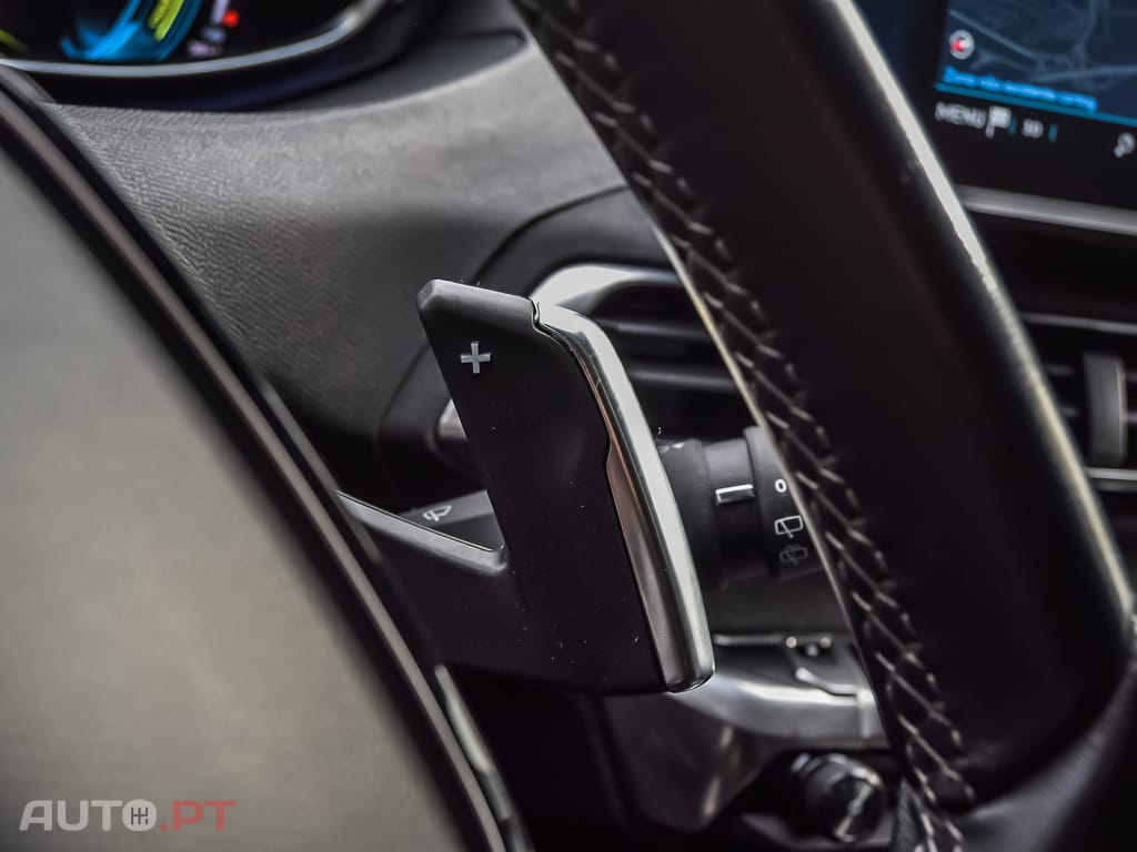 Peugeot 3008 1.6 Hybrid4 Allure Pack e-EAT8