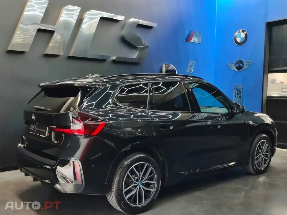 BMW iX1 xDrive30 Pack Desportivo M