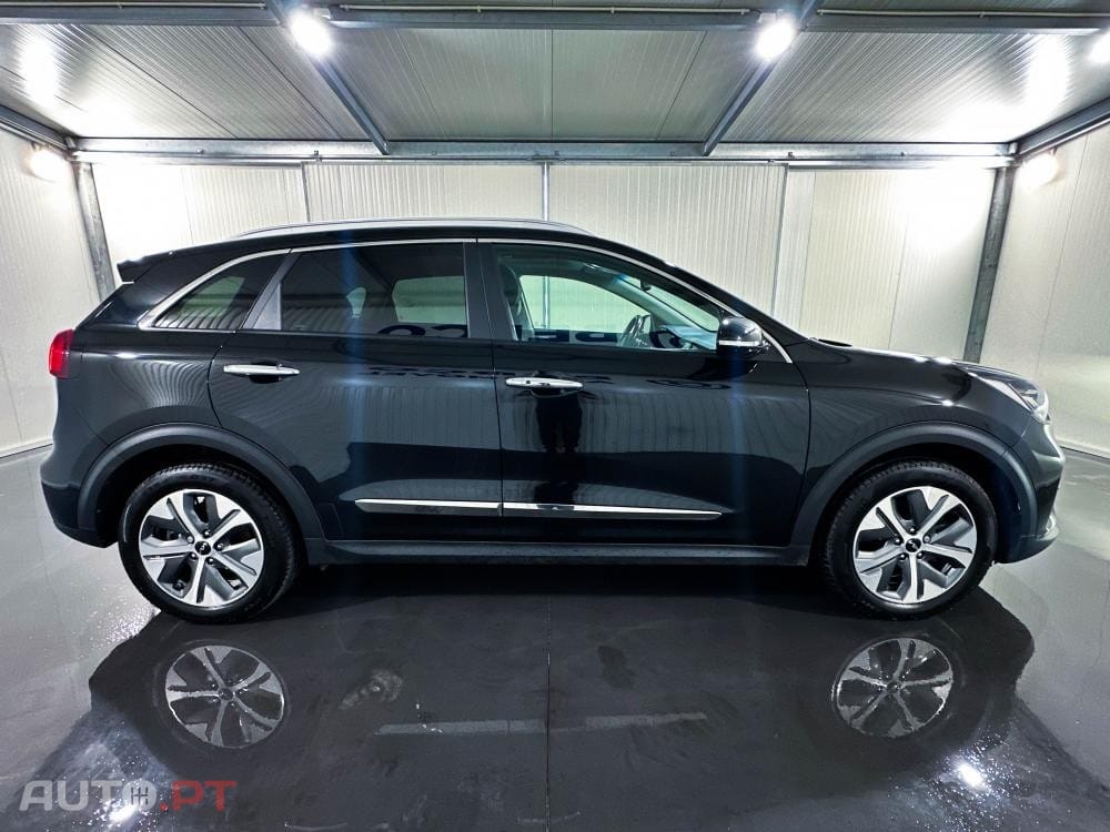 Kia Niro 64kWh Premium Pack