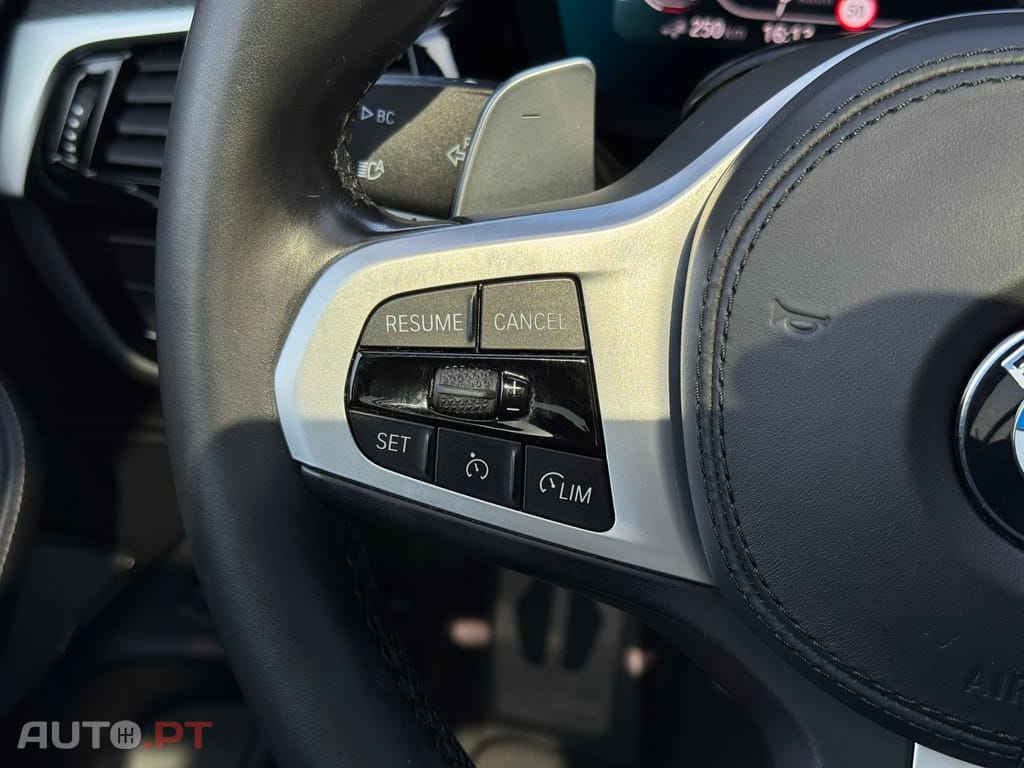 BMW 530 e Pack Desportivo M