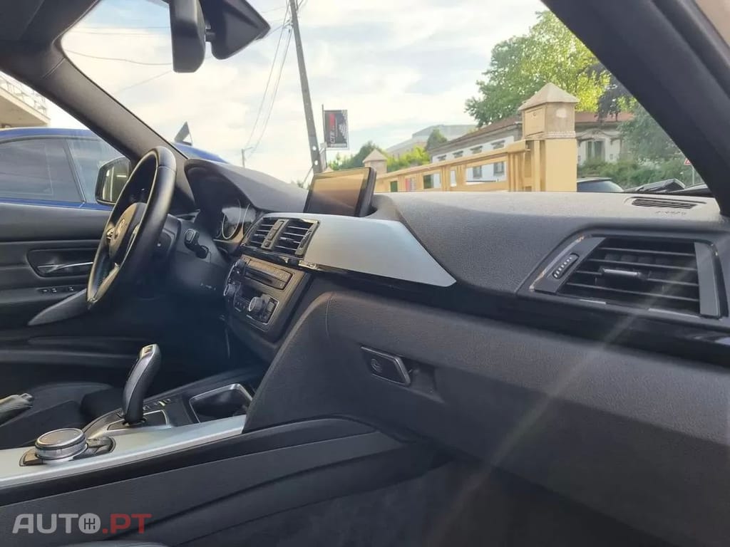 BMW 320 d Touring Auto Pack M
