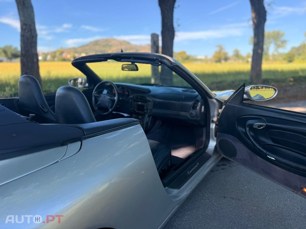 Porsche 911 Carrera 4 Cabrio