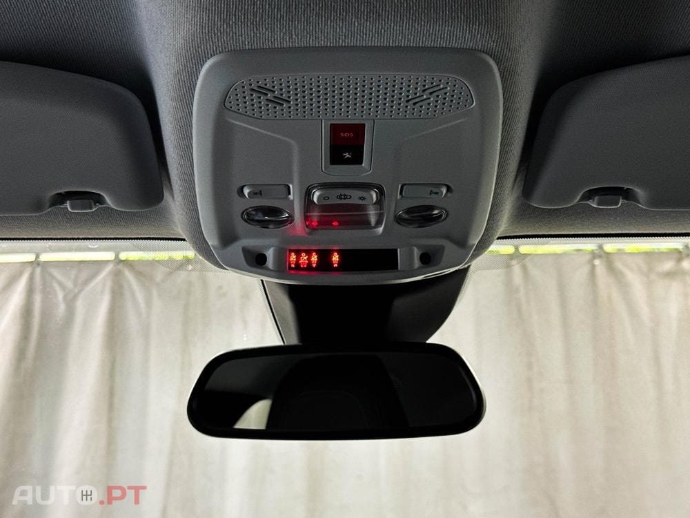 Peugeot E-208 50 kWh Allure Pack
