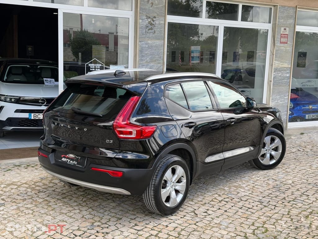 Volvo XC40 2.0 D3 Momentum Plus