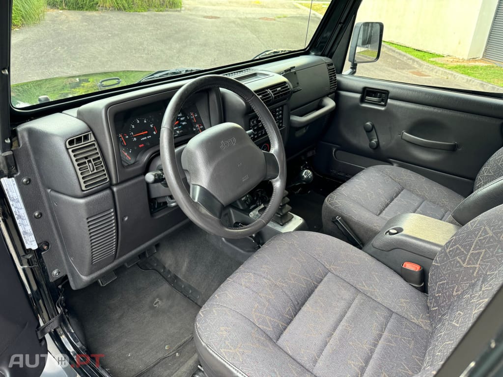 Jeep Wrangler 2.5 Sport Hard Top