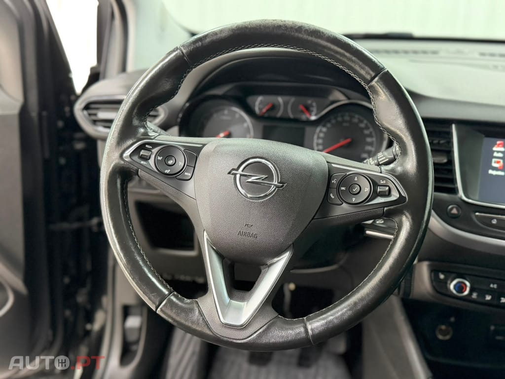 Opel Crossland 1.2 T Business
