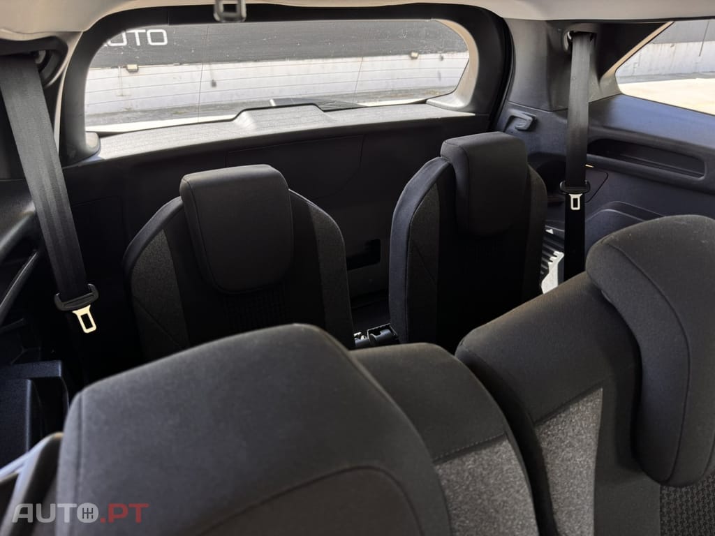 Peugeot 5008 1.5 BlueHDi Allure EAT8