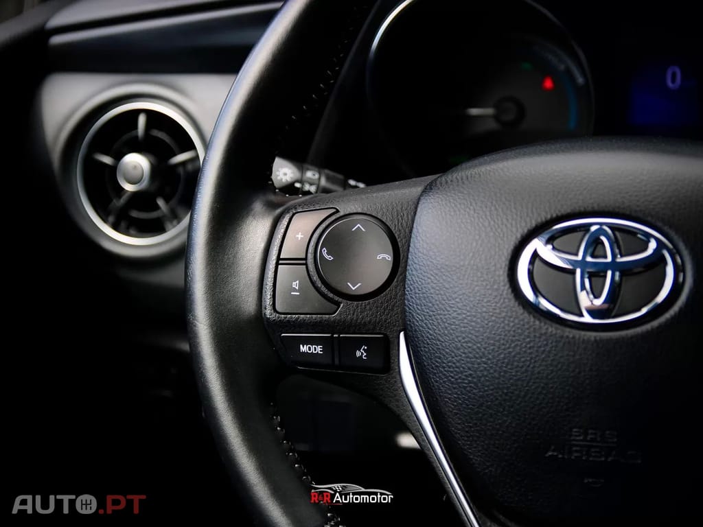 Toyota Auris 1.8 HSD Comfort+J17+Navi