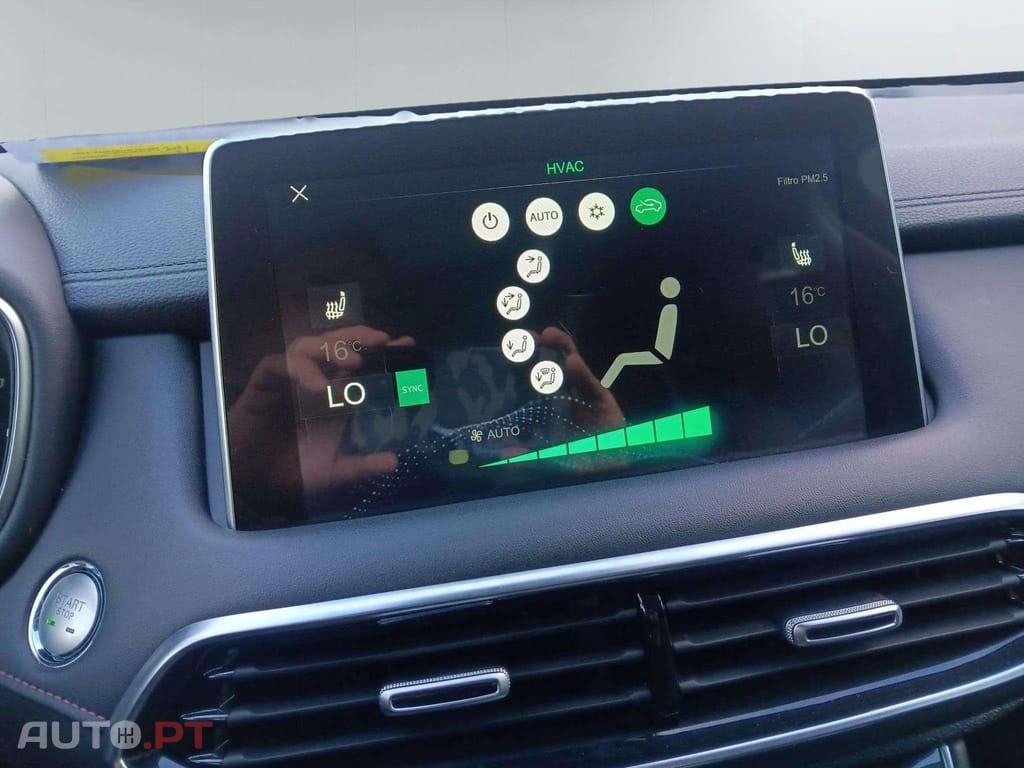 MG EHS LUXURY PHEV