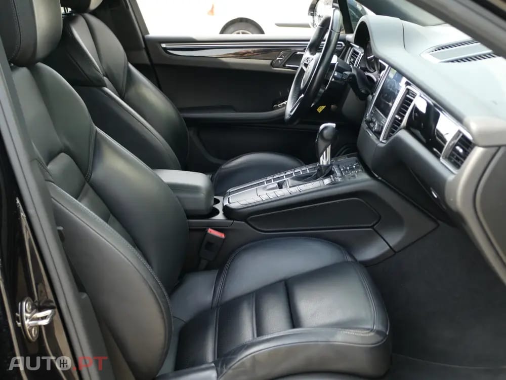 Porsche Macan S