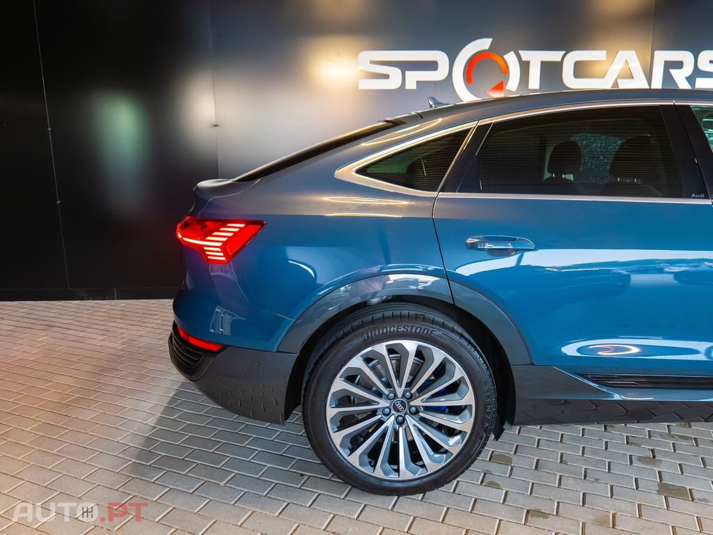 Audi Q8 E-Tron 55 quattro Advanced