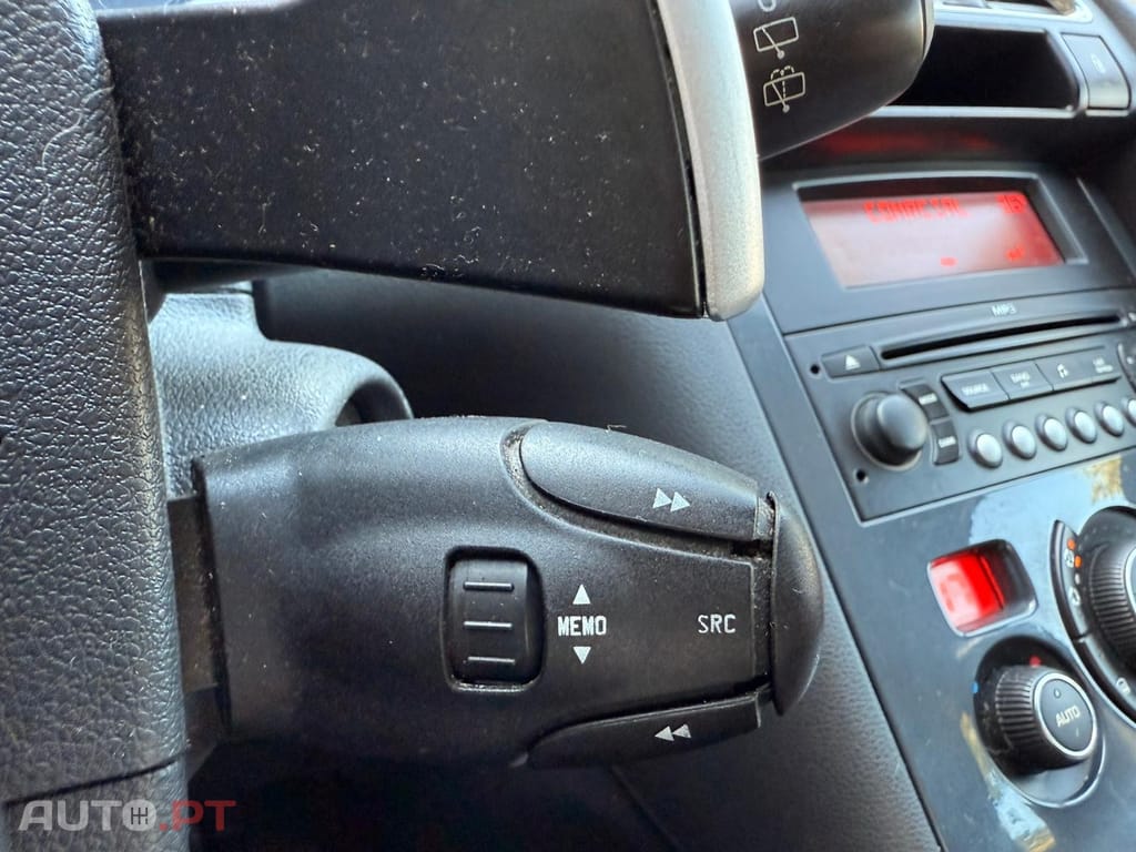 Peugeot 3008 1.6 HDi Executive CMP6