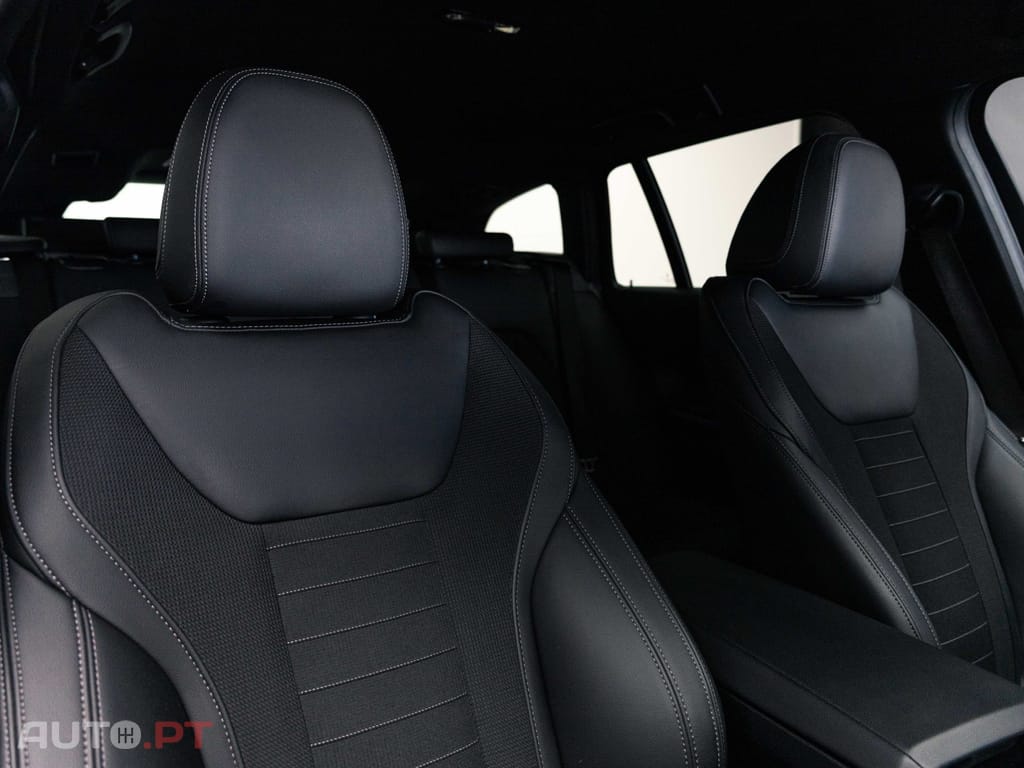 BMW 330 e Touring Line Sport Auto