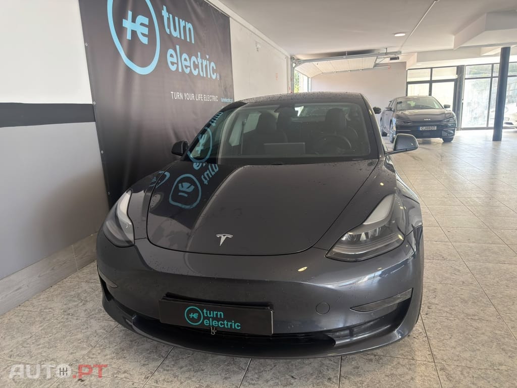 Tesla Model 3 Performance Dual Motor AWD — fotografia 3
