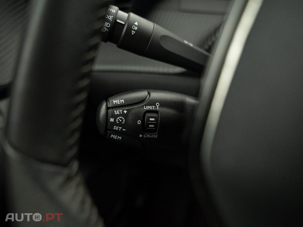 Peugeot 2008 1.2 PureTech Active Pack