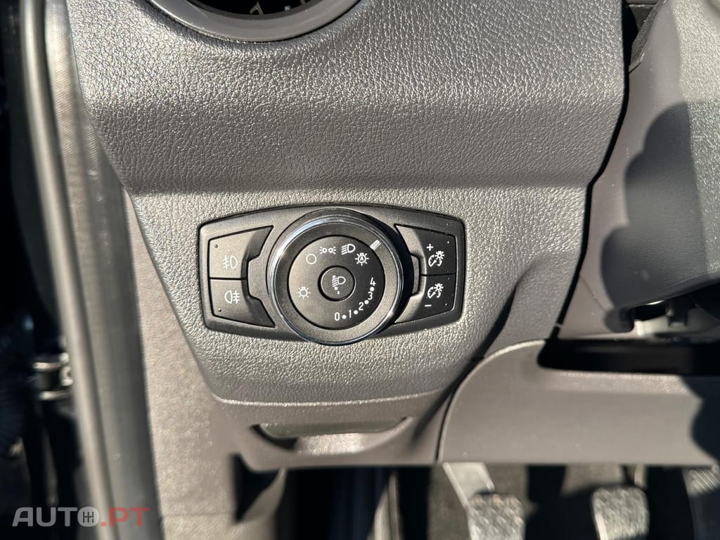 Ford Tourneo 1.0 EcoBoost Titanium