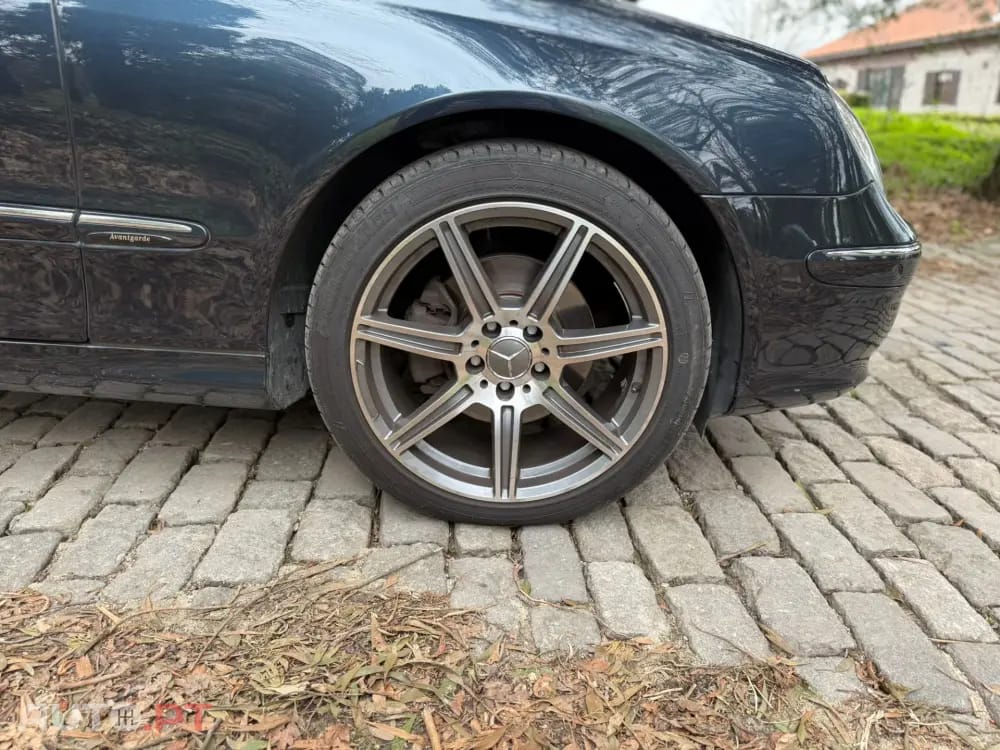 Mercedes-Benz CLK 240 Outro