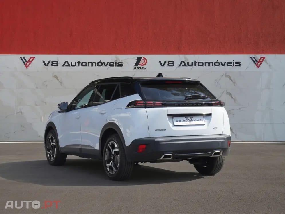 Peugeot 2008 1.2 PureTech GT EAT8