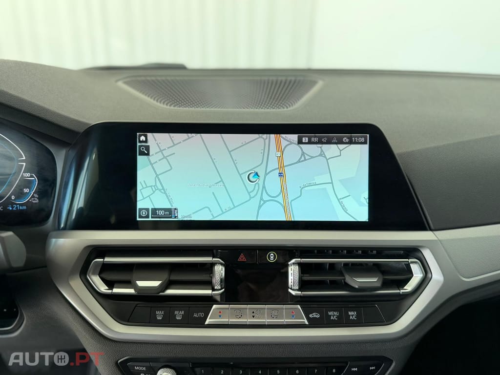 BMW 320 e Line Luxury Auto