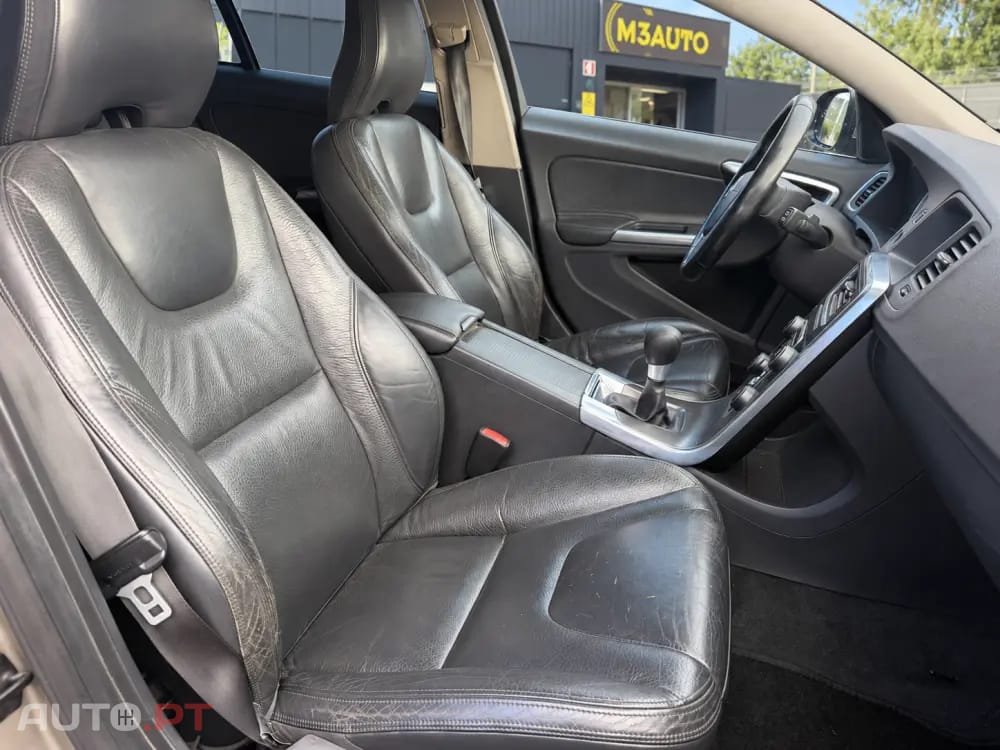 Volvo V60 1.6 D2 Momentum Eco