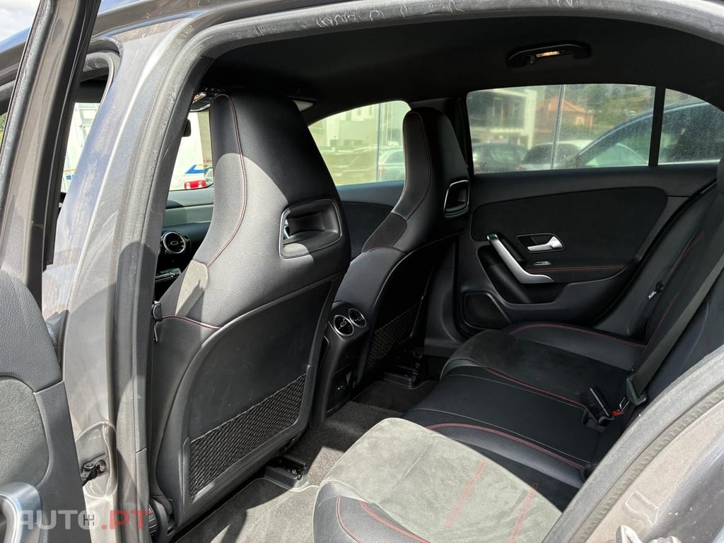 Mercedes-Benz A 250 e AMG Line