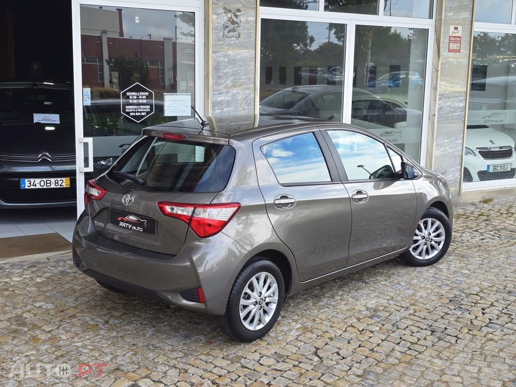Toyota Yaris 1.0 VVT-i Comfort +PS Style+P.Techno