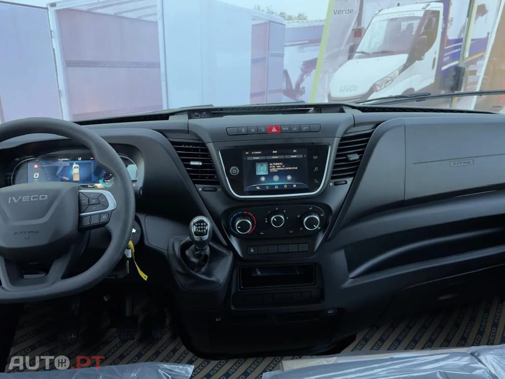 Iveco Daily 3.0 - 180 CV CABINE DUPLA