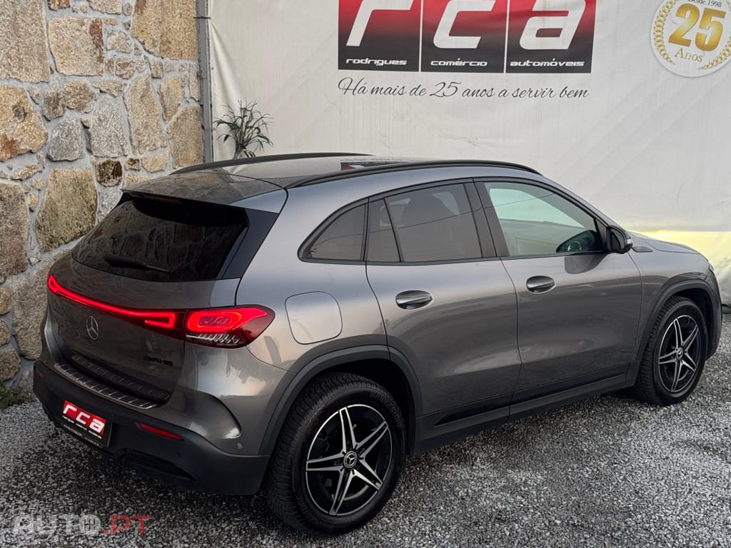 Mercedes-Benz EQA 250 AMG Line IVA Dedutível