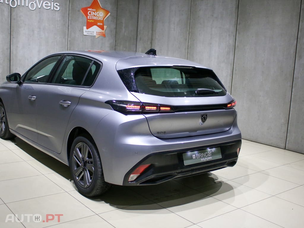 Peugeot 308 PureTech 130 EAT8 Active Pack