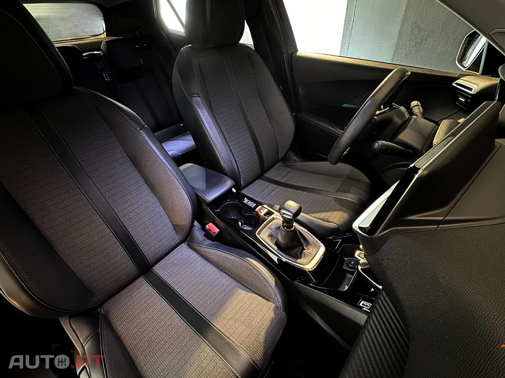 Peugeot 2008 1.2 PureTech Allure Pack