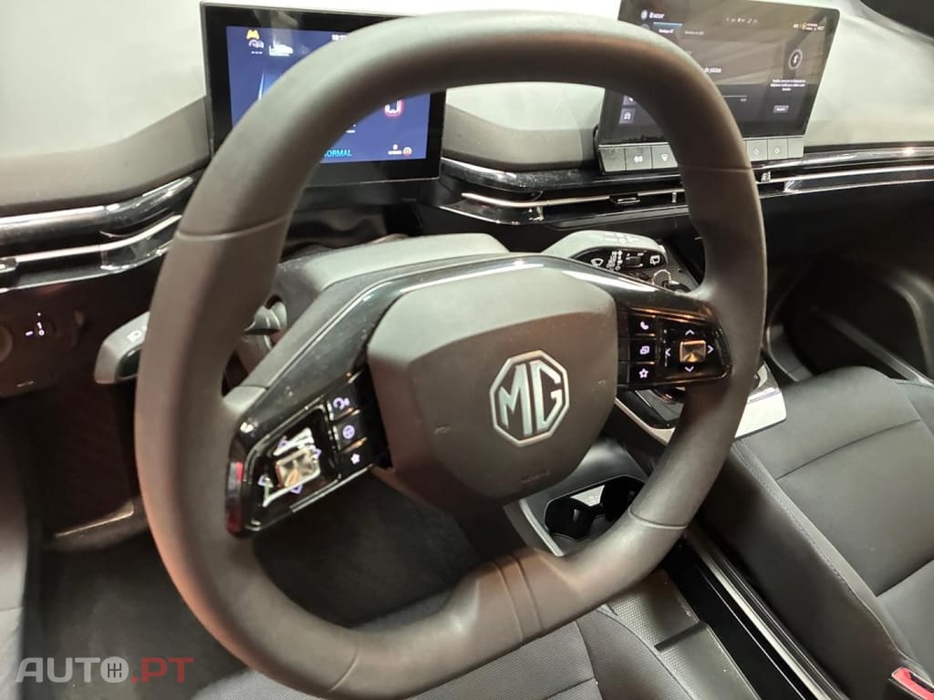 MG MG4 EV Standard 2WD