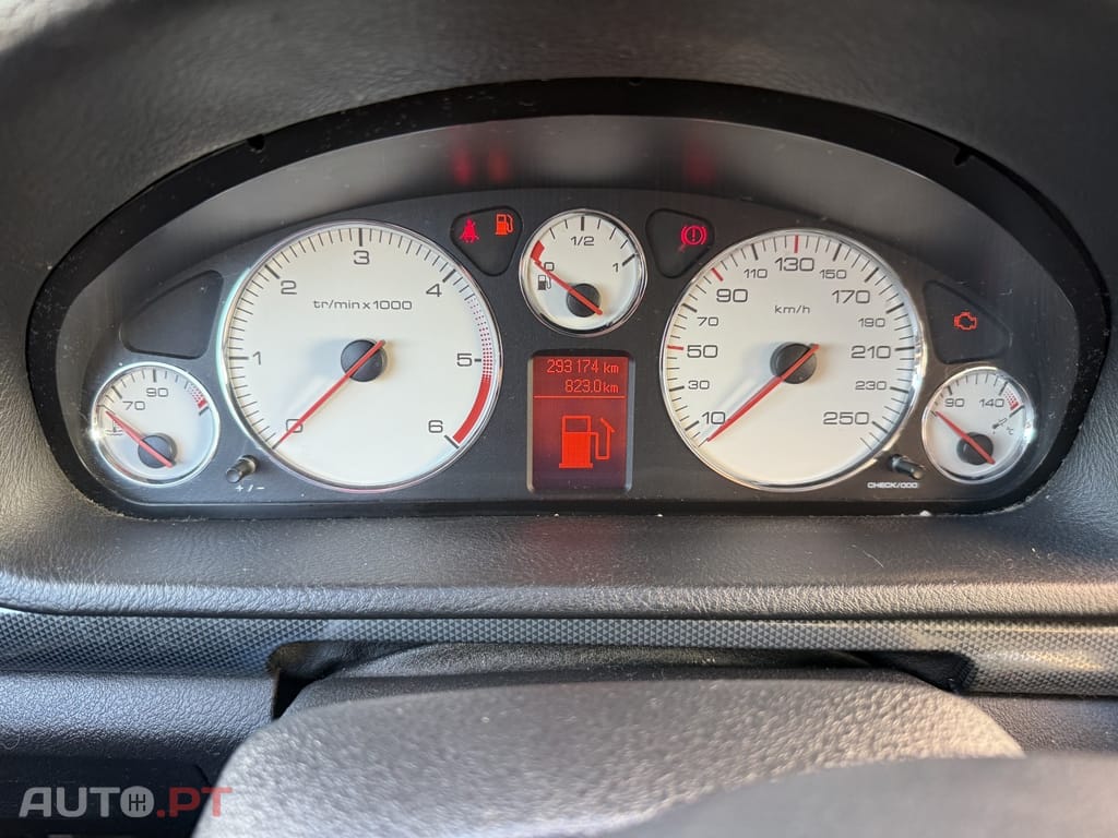 Peugeot 407 SW 2.0 HDi Navteq