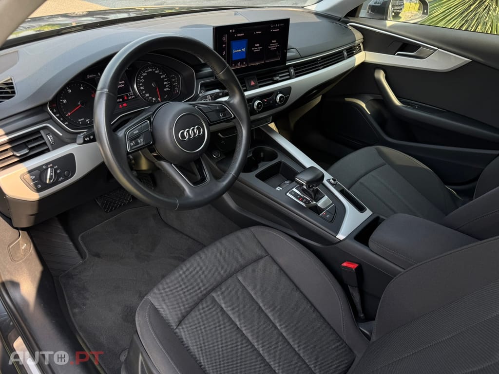 Audi A4 Avant 30 TDI S tronic