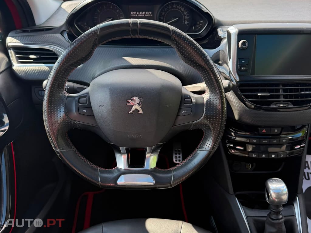 Peugeot 208 1.2 PureTech GT Line