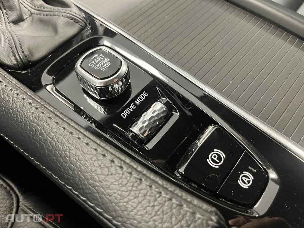 Volvo V90 2.0 D5 Momentum AWD Geartronic