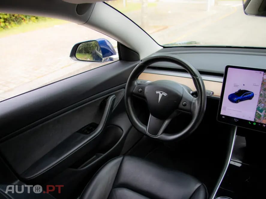 Tesla Model 3 Long-Range Dual Motor AWD
