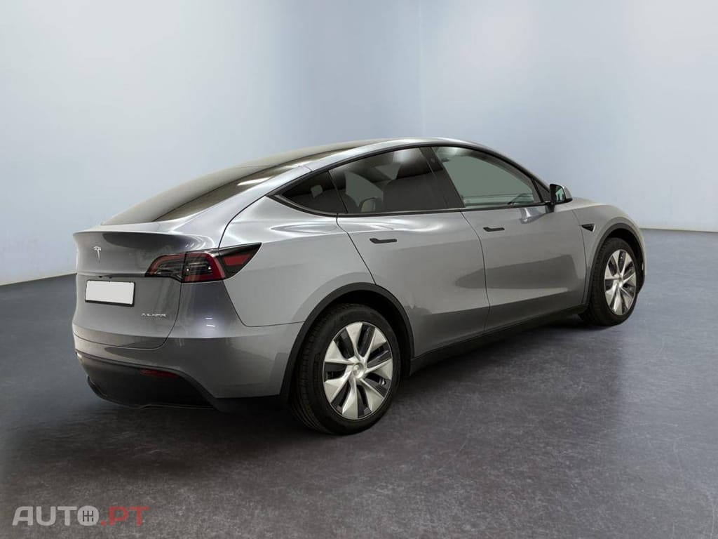 Tesla Model Y Long Range Dual Motor AWD