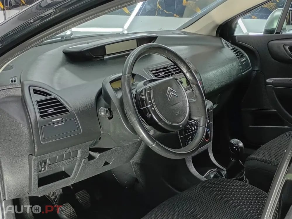 Citroën C4 1.6 HDi Exclusive — fotografia 18