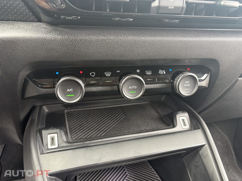 Citroen C4 1.2 PureTech Feel Pack EAT8