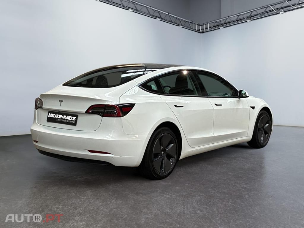 Tesla Model 3 Standard Range Plus RWD