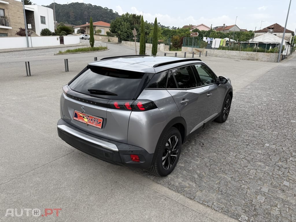 Peugeot E-2008 50 kWh Allure