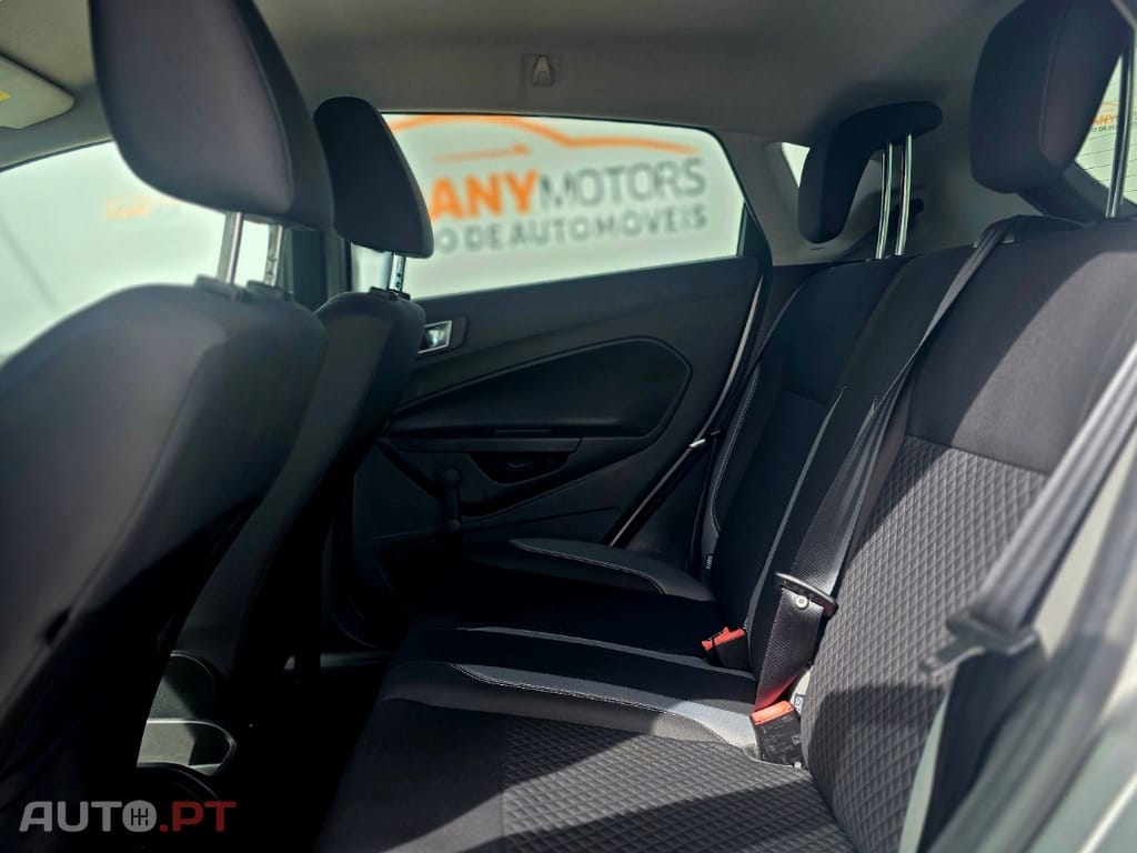 Ford Fiesta 1.0 EcoBoost S&S TITANIUM